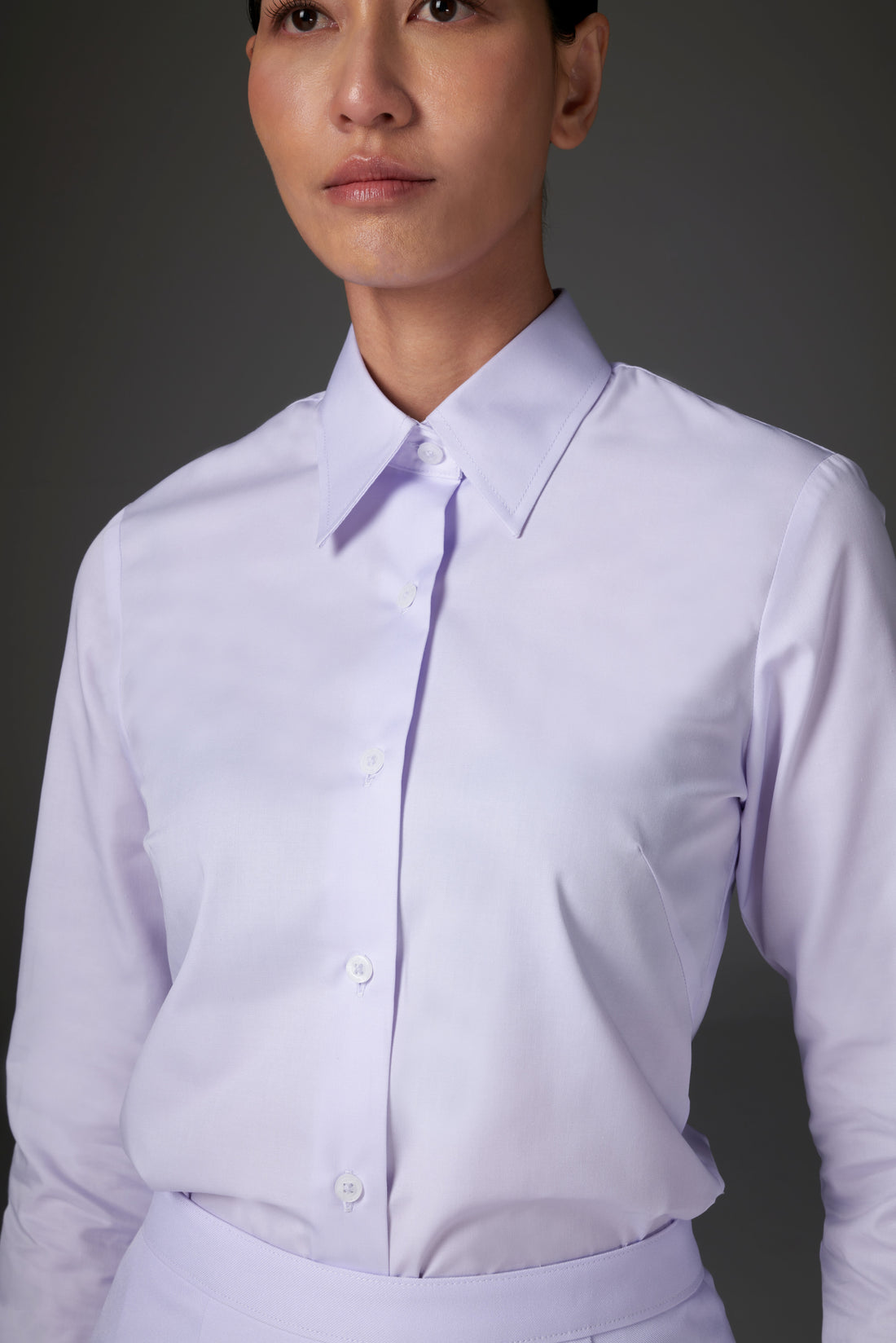 เสื้อเชิ้ตชุดปกติขาวผู้หญิง